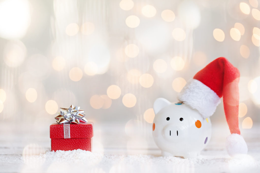 Festive-season-shopping-clicks-momentum-multiply-multiply-cashbacks
